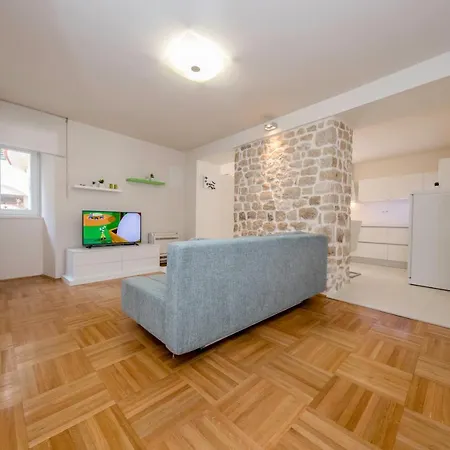Santino Appartement Rab Town